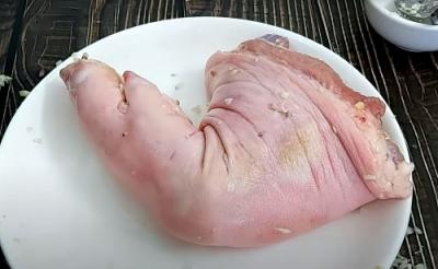Mua bán sỉ lẻ Bắp Giò Heo đông lạnh